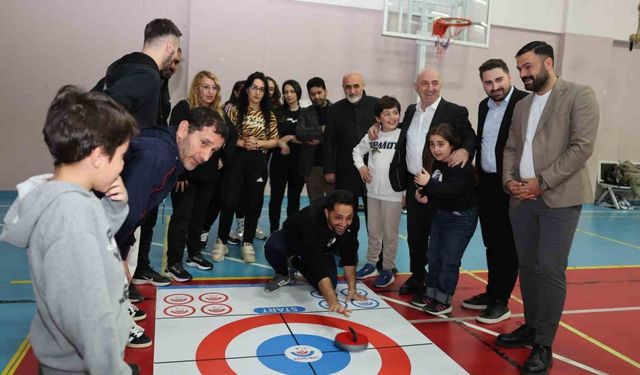 Curling turnuvası heyecanı