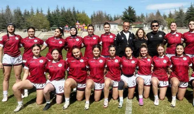 Ragbide Körfezli kızların bileği bükülemiyor