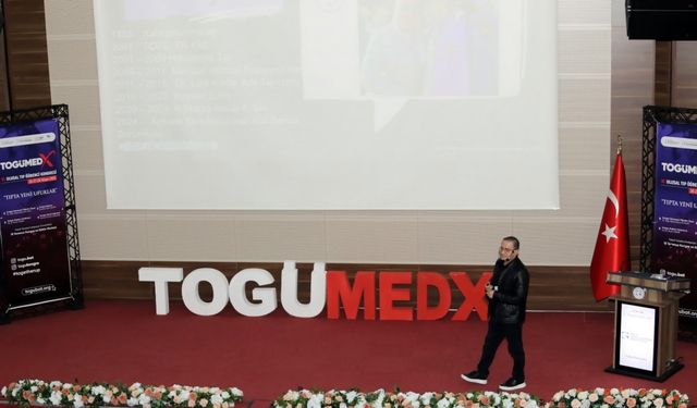 Ulusal Tıp Öğrenci Kongresi’nde canlı ameliyat yayını gerçekleştirildi