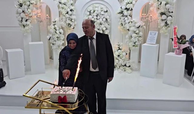 Zonguldaklı çift, 40’ncı evlilik yıl dönümünü düğünle kutladı