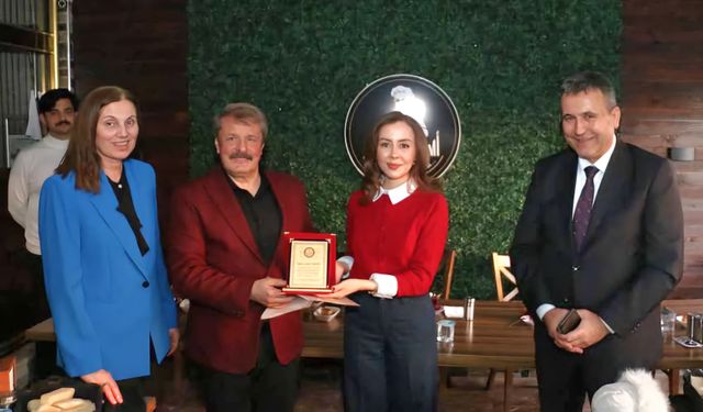Emekliye ayrılan İzzet Turpçu için veda yemeği düzenlendi