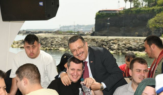 Özel bireylerimizin mutluluğu için gayret ediyoruz