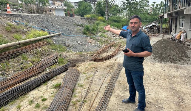 Taş duvar çöktü, yol tehlike saçıyor: Aile korku içinde!