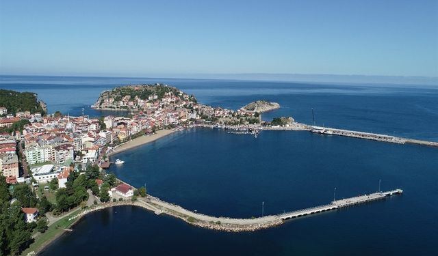 Bayram tatilinde 6 bin nüfuslu ilçeye 150 bin kişi geldi