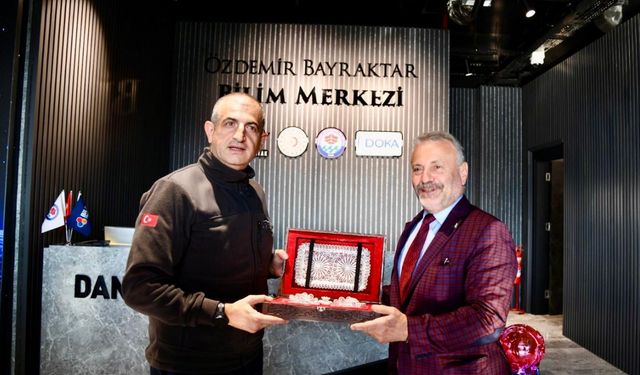 Haluk Bayraktar'dan, Özdemir Bayraktar Bilim Merkezi’ne ziyaret