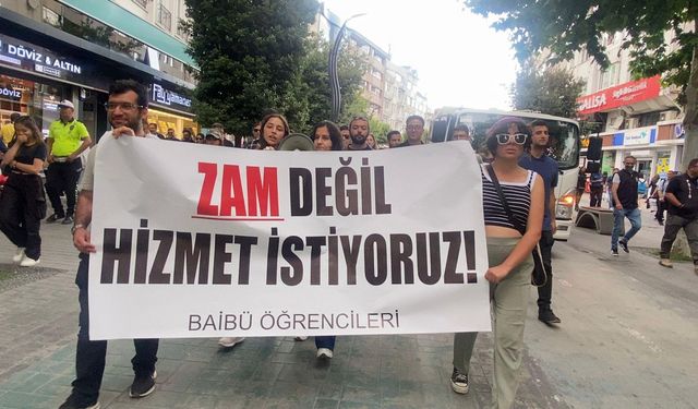 Üniversite öğrencilerinden otobüs zammı protestosu