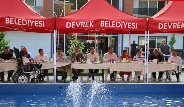 Kaymakam Muhammet Evlice, huzurevi sakinleriyle vedalaştı