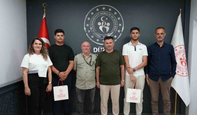 Spor müdürü başarılı sporcuları ağırladı