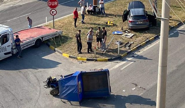 Patpat ile hafif ticari araç çarpıştı: 1 ağır yaralı