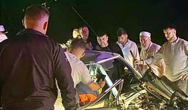İki otomobil kafa kafaya çarpıştı: 1’i ağır, 4 yaralı!