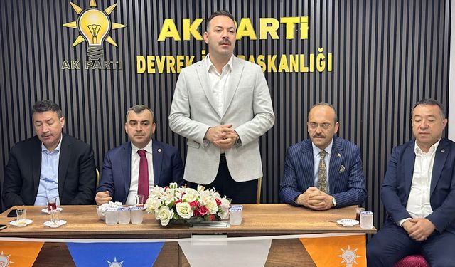 AK Parti Devrek İlçe Başkanlığı’nda bayramlaşma programı