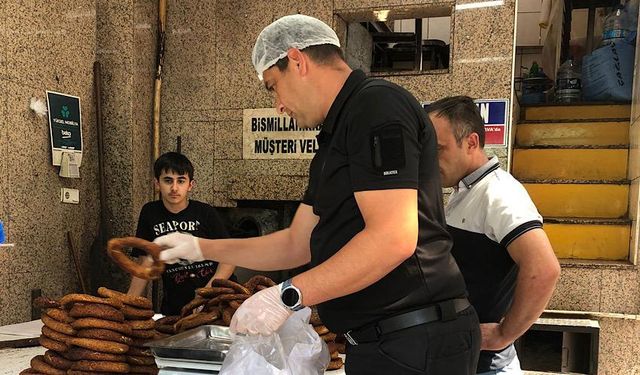 Zabıta ekiplerinden eksik gramajlı simit denetimi