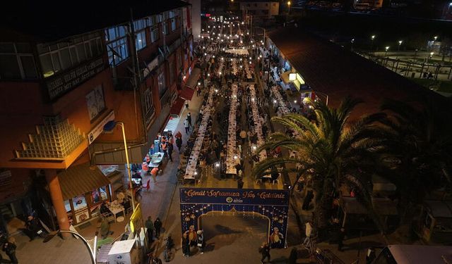 Kilimli’de geleneksel halk iftarına yoğun katılım