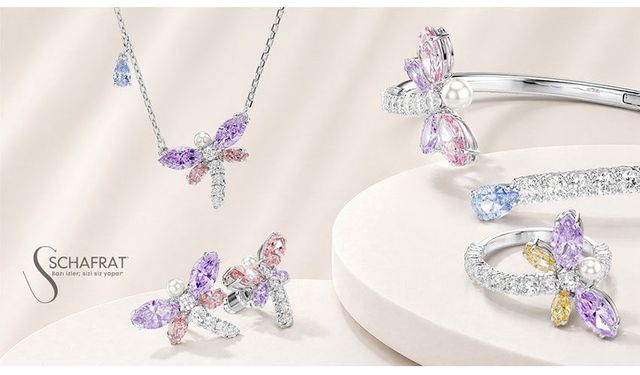 Swarovski Kolye ve Yüzük Modelleriyle Anneler Günü Hediye Önerileri