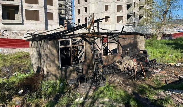 Belediye personelinin evi kül oldu