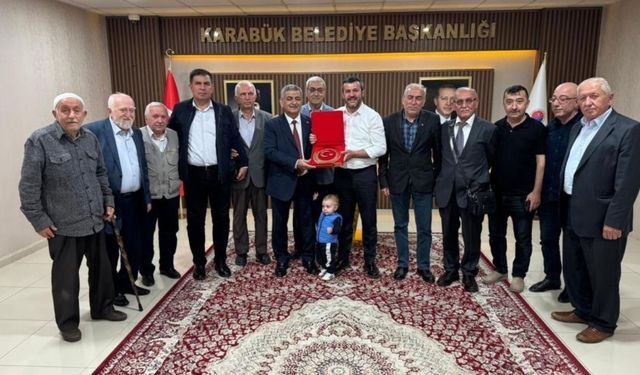 Mahalle sakinlerinden belediyeye teşekkür ziyareti