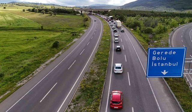 Karadeniz'in geçiş güzergahlarında bayram dönüşü yoğunluğu