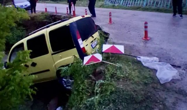 Kontrolden çıkan araç dere yatağına uçtu