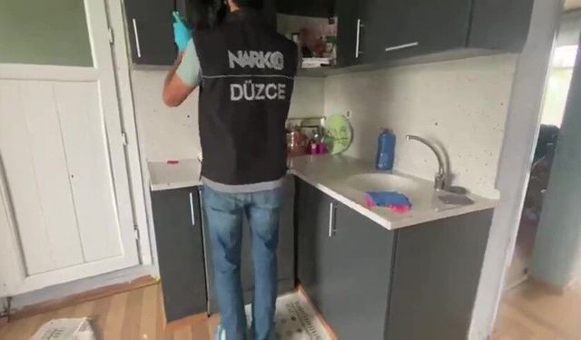 3 uy*şturucu satıcısı tutuklandı