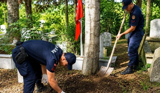 İstiklal Madalyalı gazilerin kabirleri jandarma tarafından yenileniyor