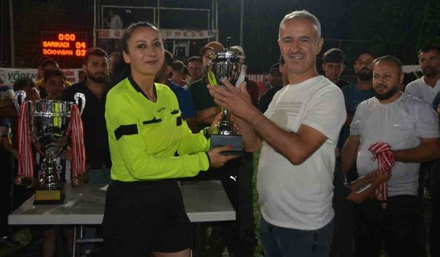 Şehitler anısına futbol turnuvası düzenlendi