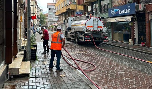 Devrek Belediyesi sahada: Temizlik ve çevre düzenleme çalışmaları aralıksız sürüyor