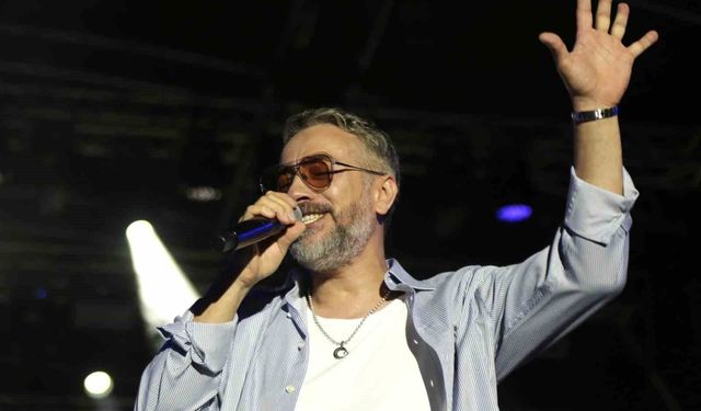 Resul Dindar ve Ümit Yaşar,  binlerce vatandaşa unutulmaz bir gece yaşattı