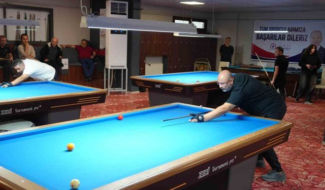 3 Bant Bilardo Longoni Cup Türkiye Şampiyonası başladı