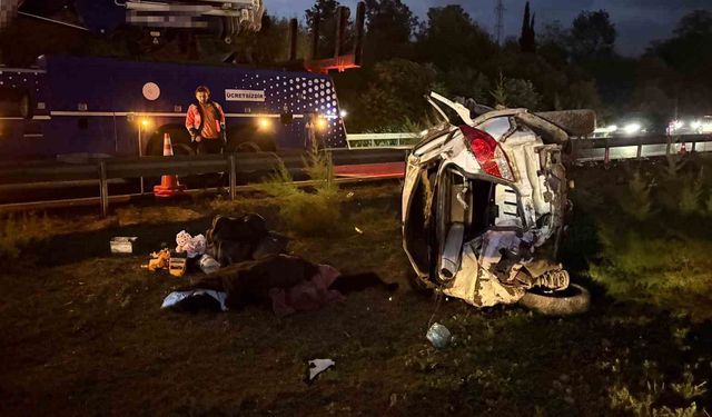Otoyolda devrilen otomobildeki ölü ve yaralıların kimlikleri belli oldu