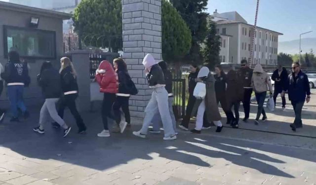 Masaj salonlarına fuh*ş baskını: 7 gözaltı