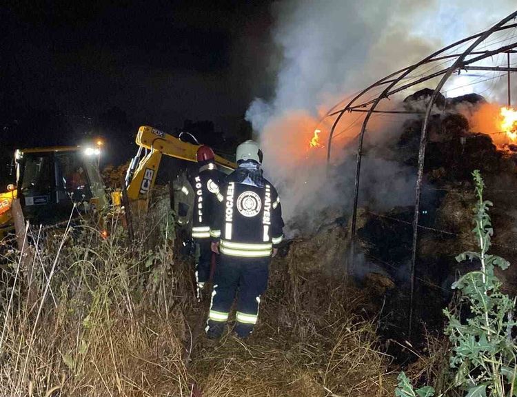 Sera yangınında 800 saman balyası küle döndü