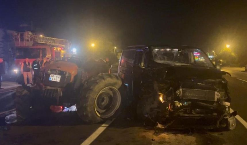 Traktörün karıştığı kazada dehşet anları kamerada: 2 yaralı
