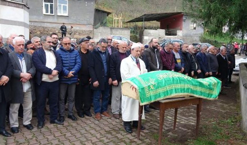 Makam odasında kalp krizinden ölen Doç. Dr. Rıdvan Küçükali toprağa verildi