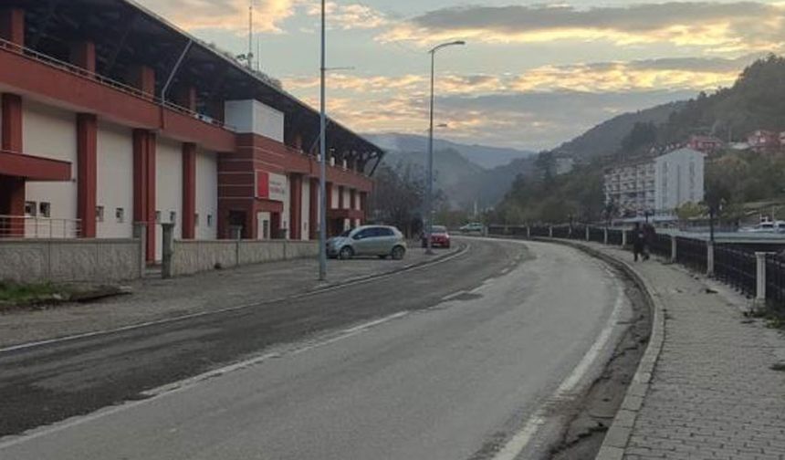 Otomobilin çarptığı çocuk yaralandı