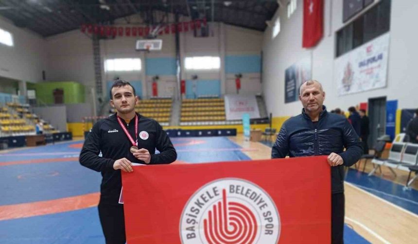 Genç güreşçi Türkiye şampiyonasına katılacak
