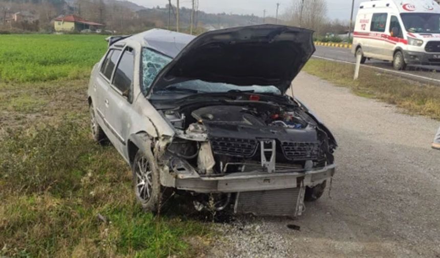 Karşı şeride geçen otomobil takla attı: 3 yaralı