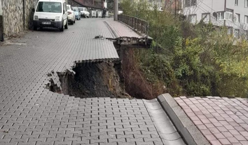 Zonguldak'ta heyelan: Hastane yolu kapandı