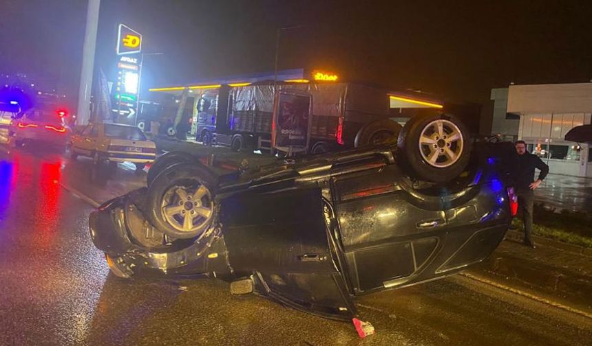Alkollü sürücü kaza yaptı: 3 yaralı