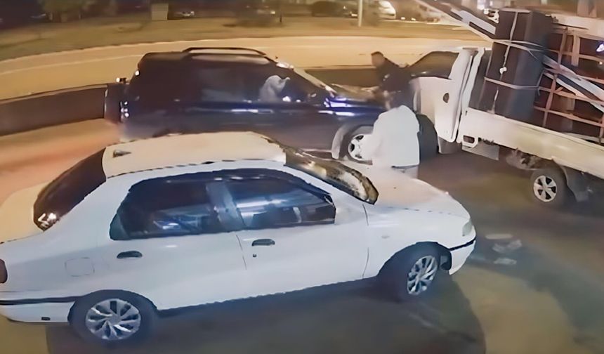Kadın sürücü önce park halindeki araca, sonra sahibine çarptı