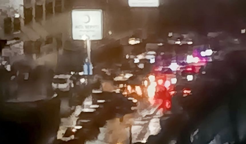 Atatürk Devlet Hastanesi ana baba günü: Onlarca ambulans intikal etti