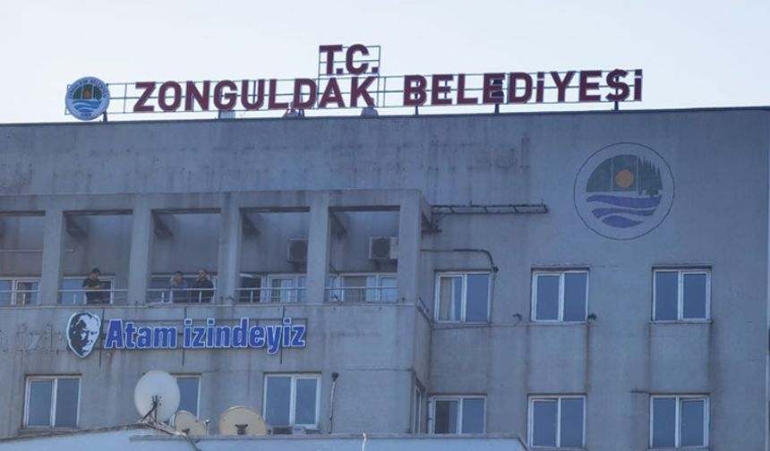 Zonguldak Belediyesi tabelasına ‘T.C.’ ibaresi geri geldi