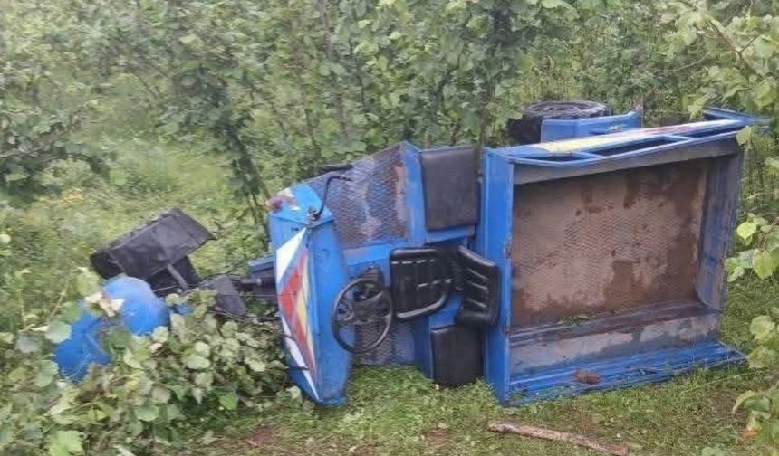Patpat devrildi: Sürücüsü öldü, eşi yaralandı
