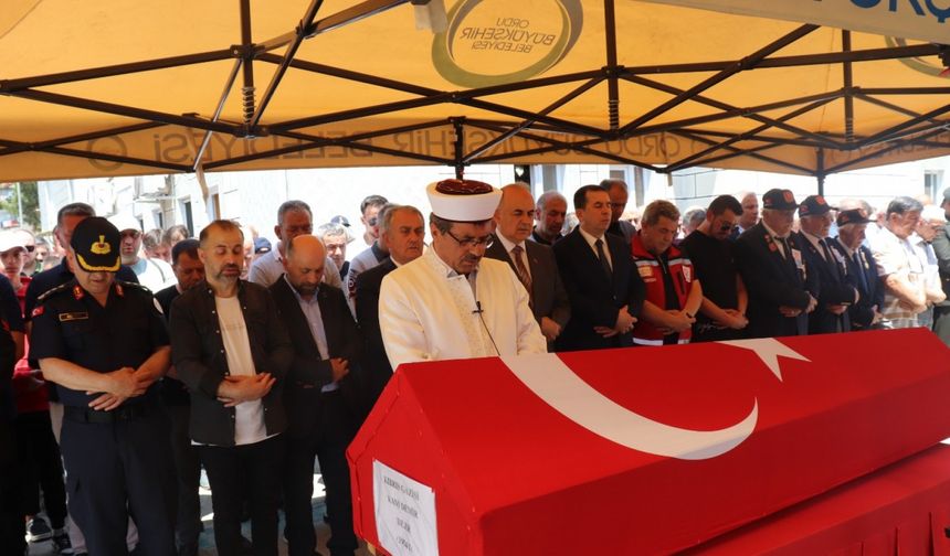Kıbrıs Gazisi Kani Demir son yolculuğuna uğurlandı