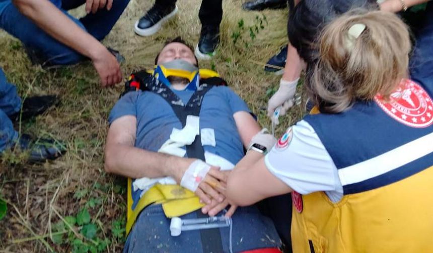 Yaralı sürücü patpat ile taşındı