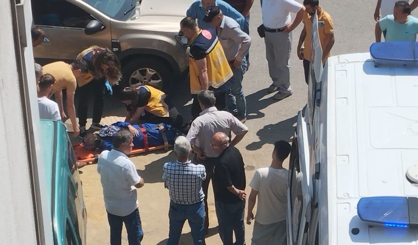 Otomobil, yaşlı kadına çarptı!