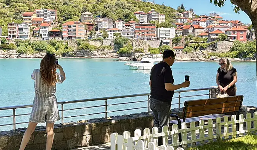 Amasra’da bayram yoğunluğu: 5 günde 100 bine yakın ziyaretçi