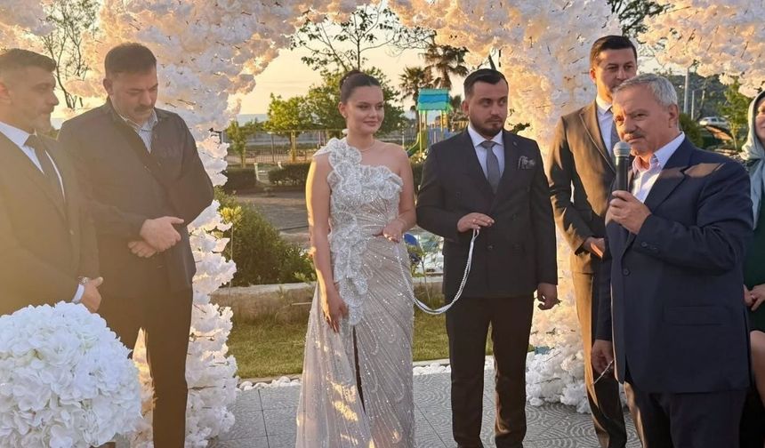 Ozan Aşkar ve Merve Besiray Türkmen nişan yüzüklerini taktı