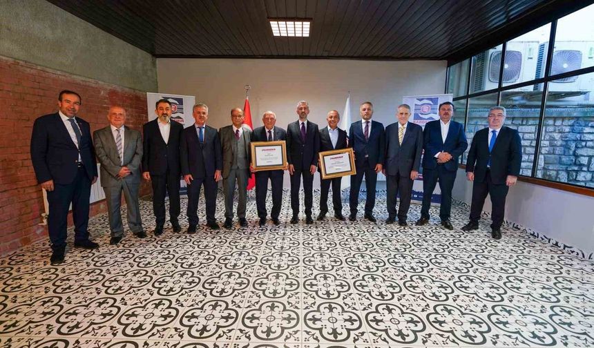 KARDEMİR'de onursal başkanlık ünvanları takdim edildi