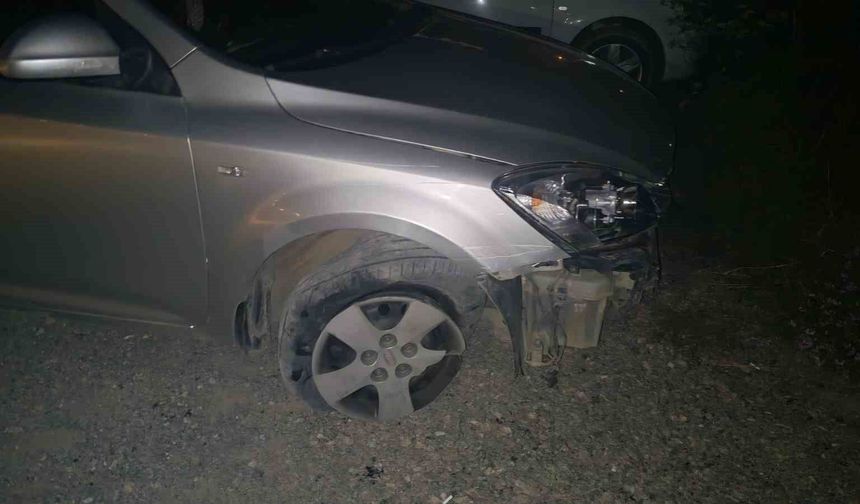 Yön levhasına çarpıp kaçan alkollü sürücü kamerada bulundu