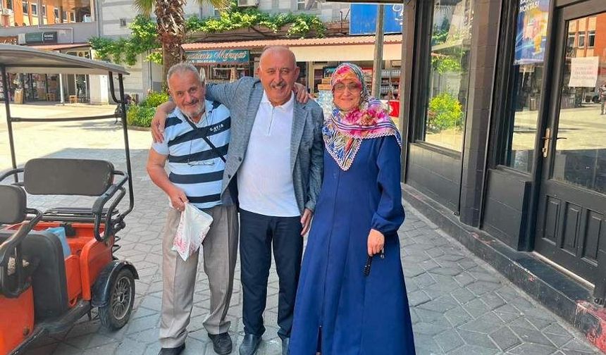 Vedat Öztürk’ten esnaf ve vatandaşlara sıcak ziyaret